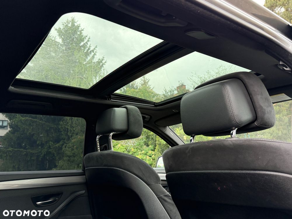 BMW Seria 5 525d Sport-Aut - 12