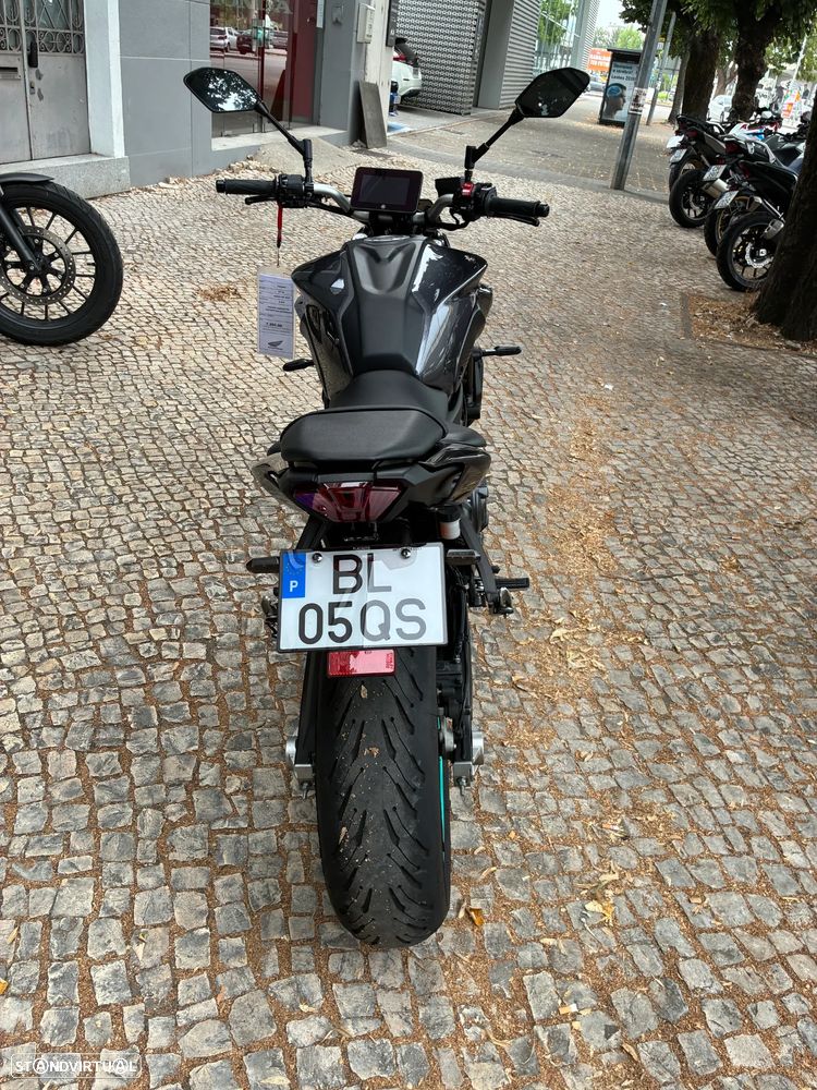 Yamaha MT-07 - 2