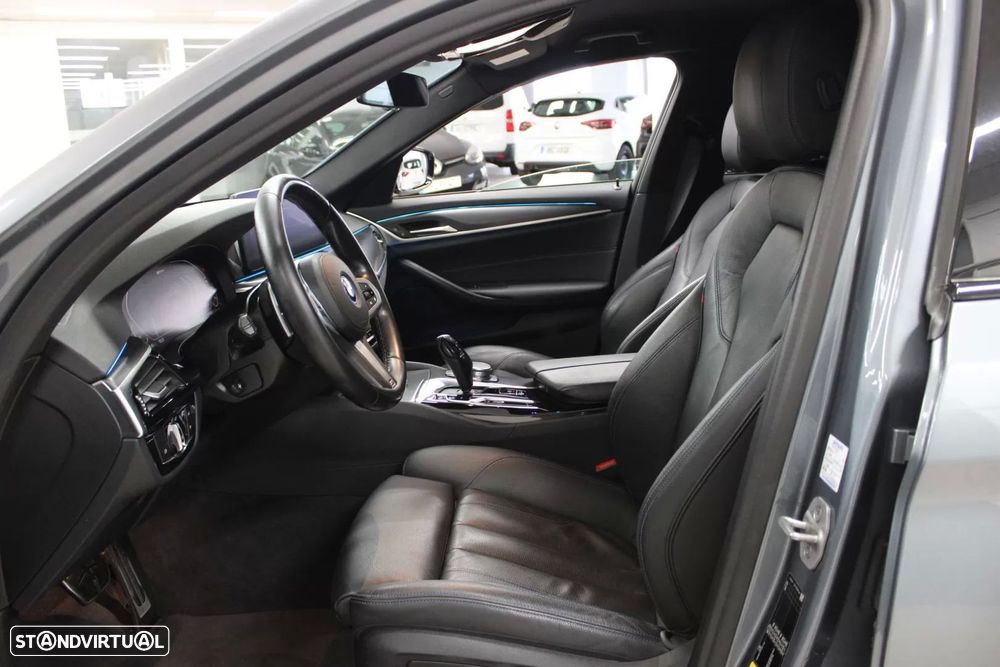 BMW 530 e Pack Desportivo M - 4