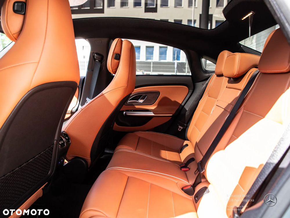 Mercedes-Benz CLA 200 mHEV 4-Matic 8G-DCT - 11