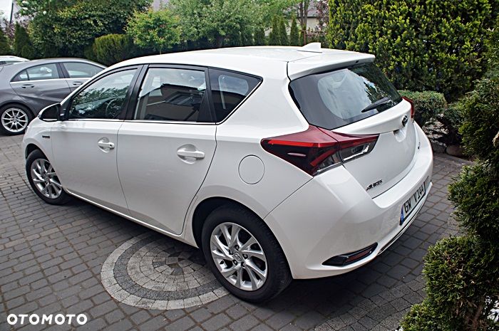 Toyota Auris 1.8 HSD Luna - 12