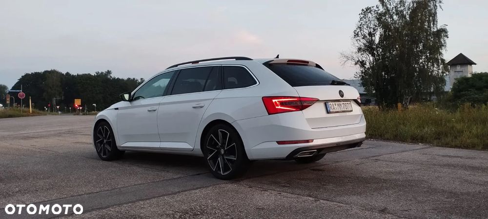 Skoda Superb 2.0 TDI Ambition DSG - 26
