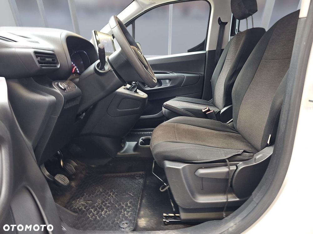 Opel Combo 1.5 DT Edition 102KM - 8