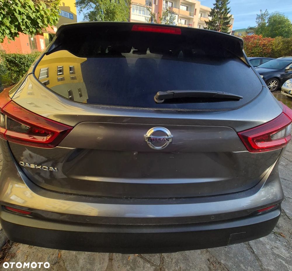 Nissan Qashqai 1.3 DIG-T N-Connecta EU6d - 6