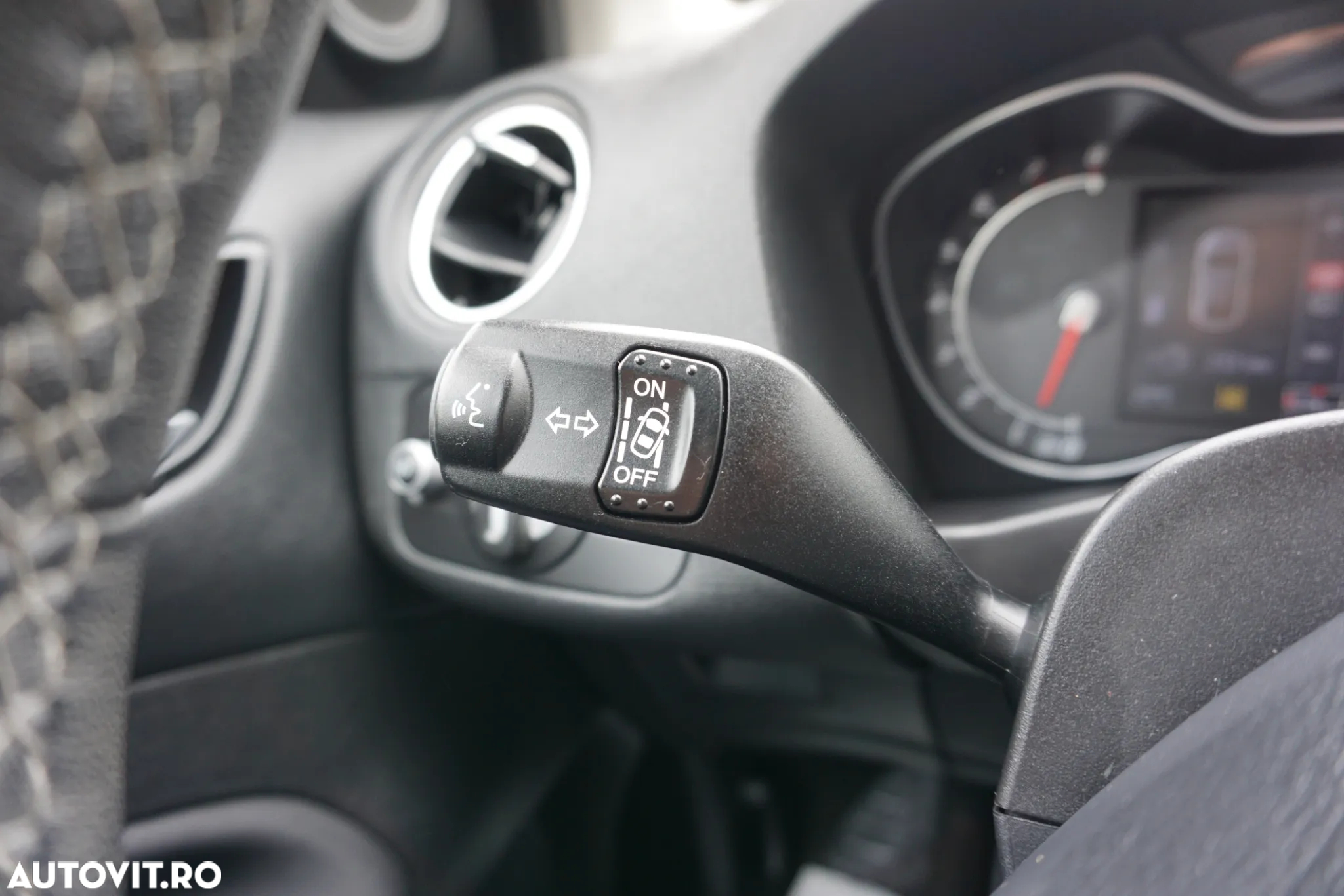 Ford Mondeo 2.0 EcoBoost Powershift Titanium - 19