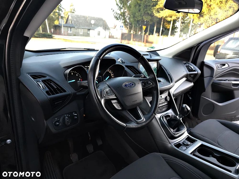 Ford Kuga 2.0 TDCi FWD Titanium Plus - 24
