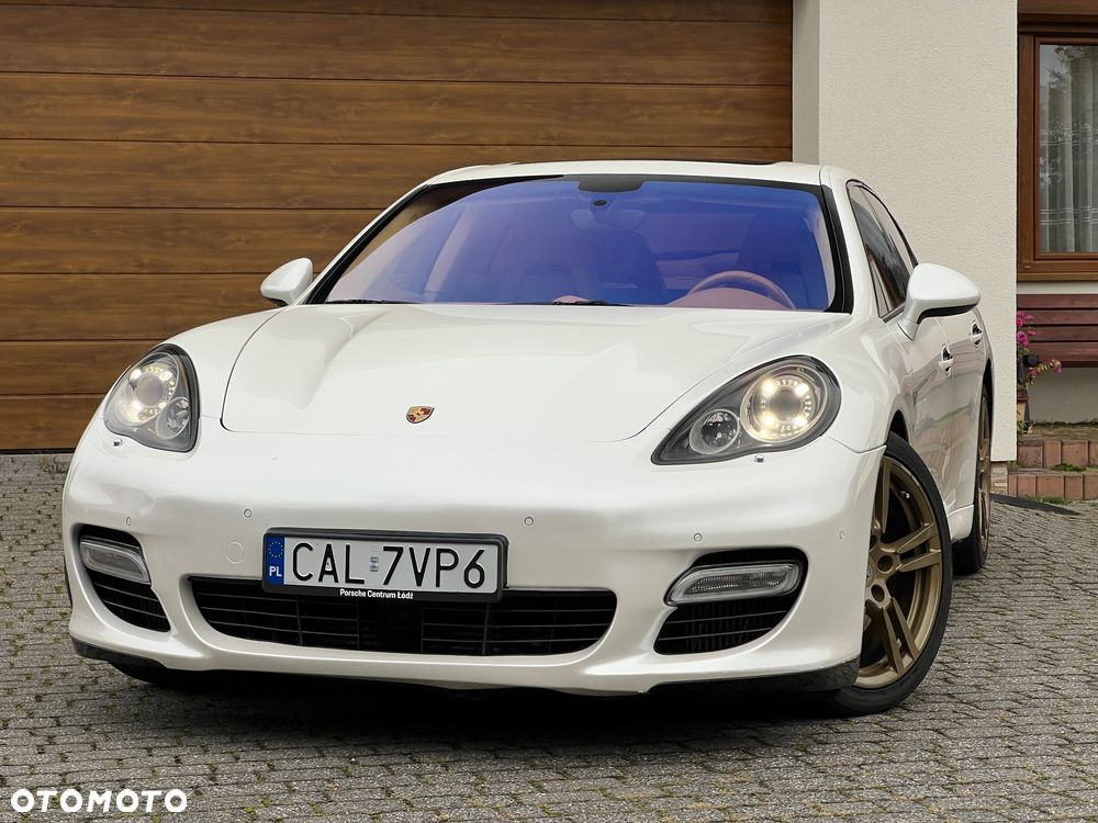 Porsche Panamera Turbo - 11