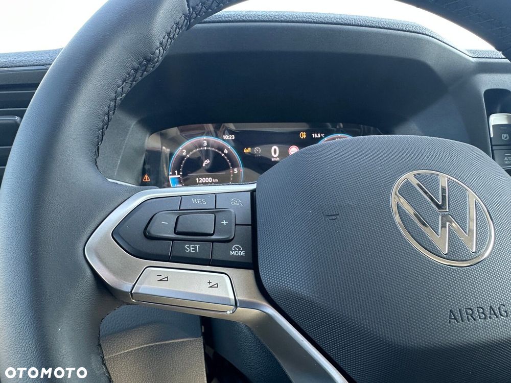 Volkswagen Crafter Podwozie z pojedynczą kabiną silnik: 2,0 l EURO VI SCR 163 KM / skrzynia biegów: Przedni napęd automatyczna 8-biegowa rozstaw osi: 4490 mm - 7