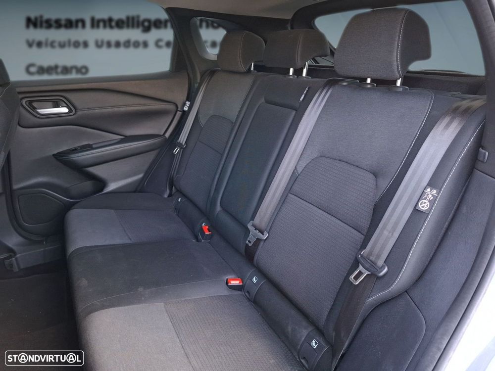 Nissan Qashqai 1.3 DIG-T N-Connecta LED+TT Xtronic - 6