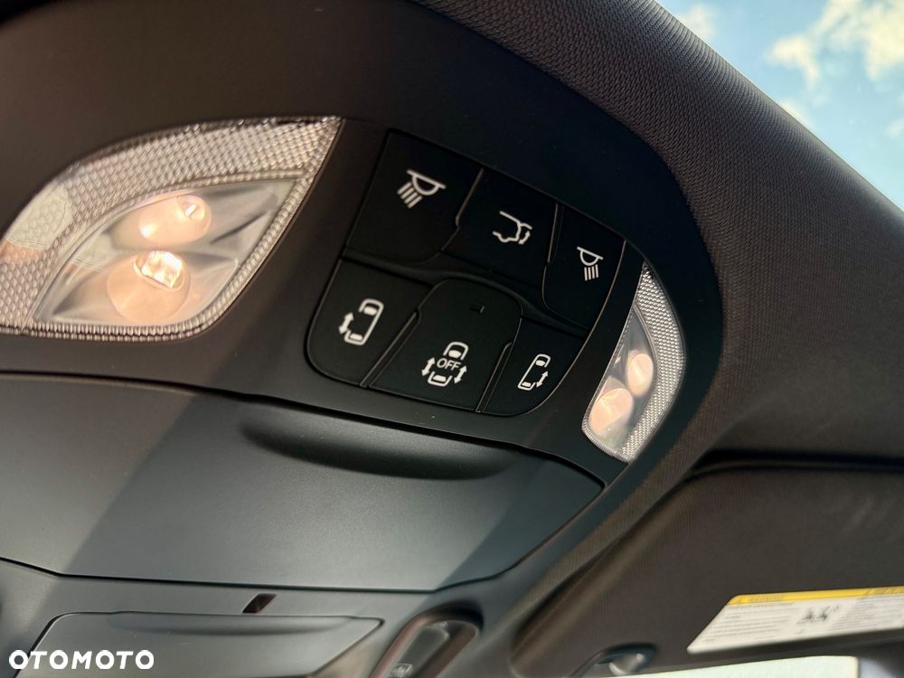 Chrysler Pacifica - 19