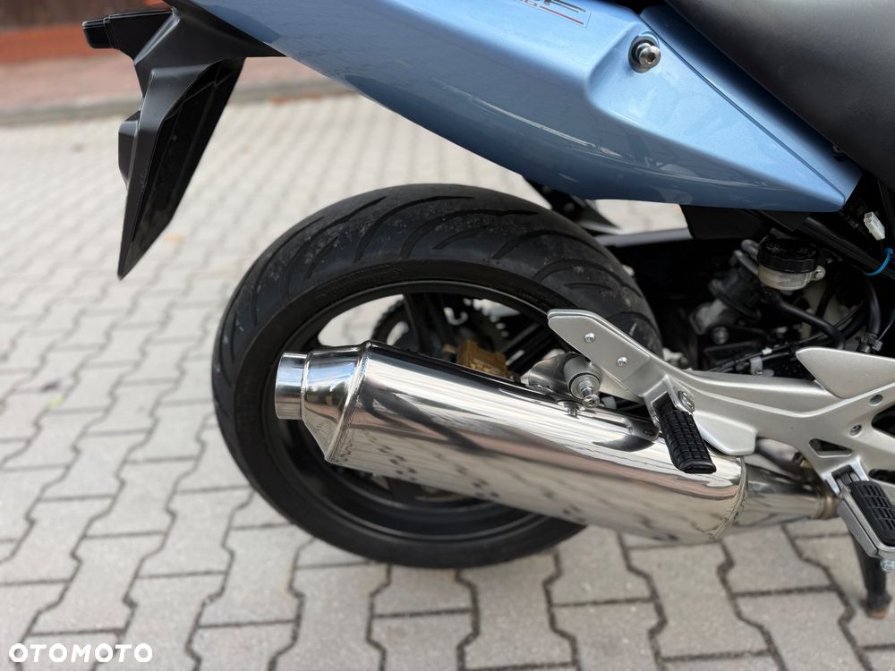 Honda CBF - 10