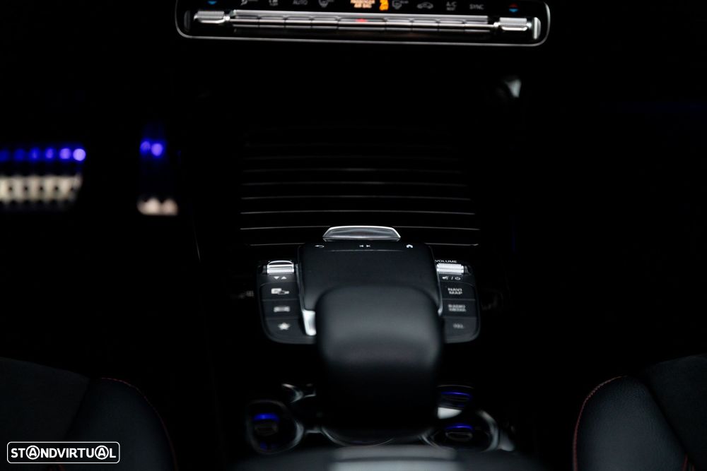 Mercedes-Benz CLA 180 - 18