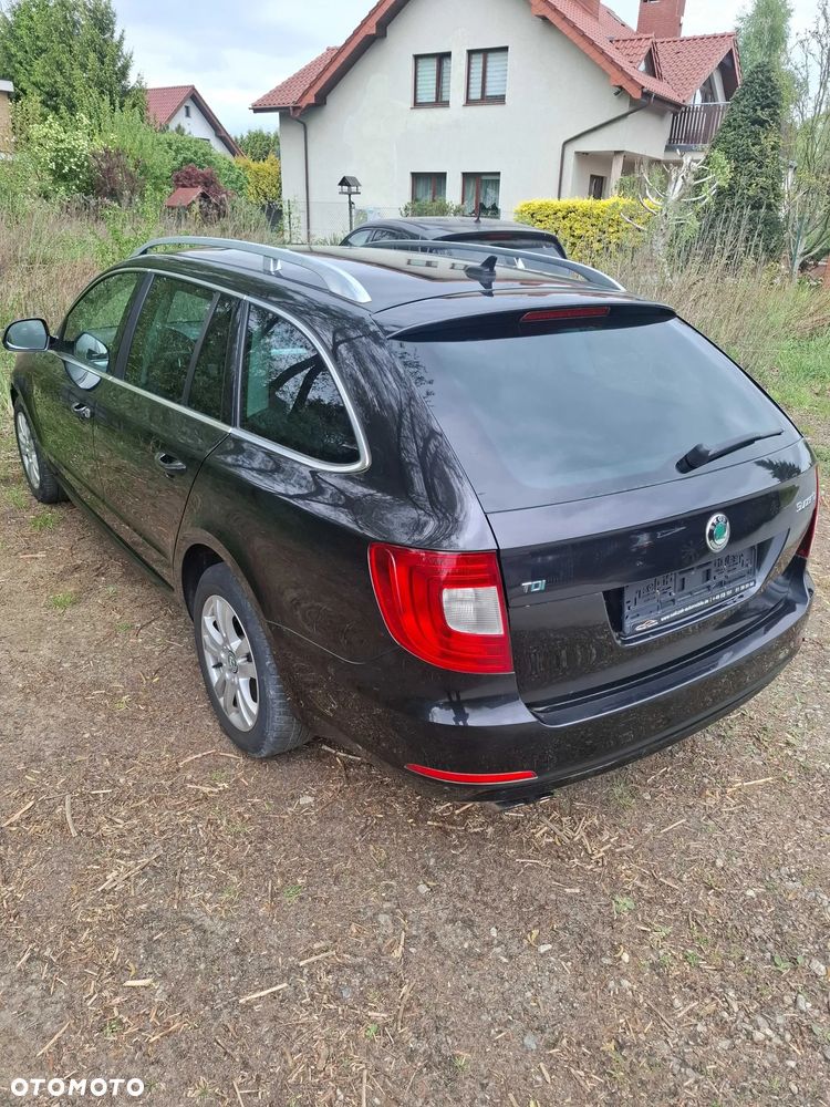 Skoda Superb 2.0 TDI Green tec Exclusive - 2