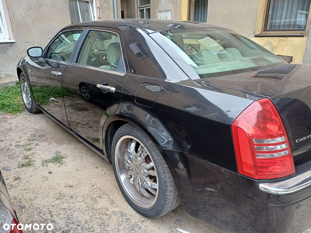 Chrysler 300C - 6