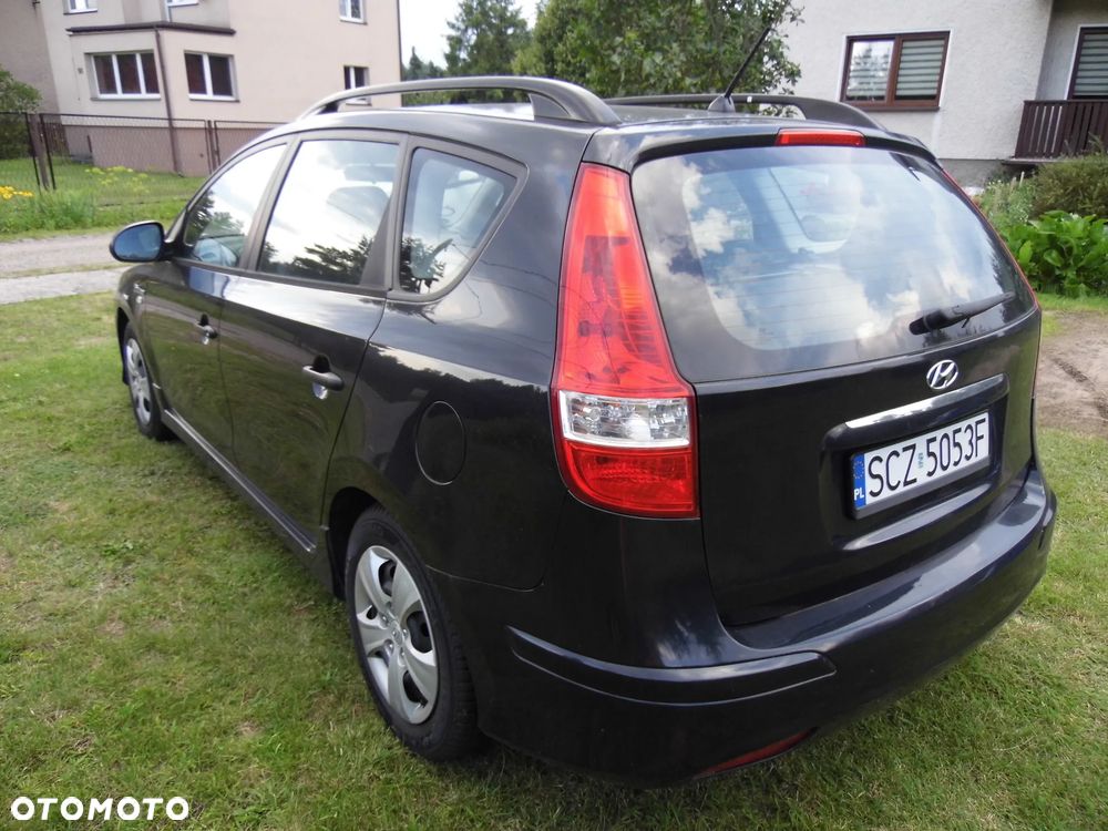 Hyundai i30 i30cw 1.4 blue Comfort - 12