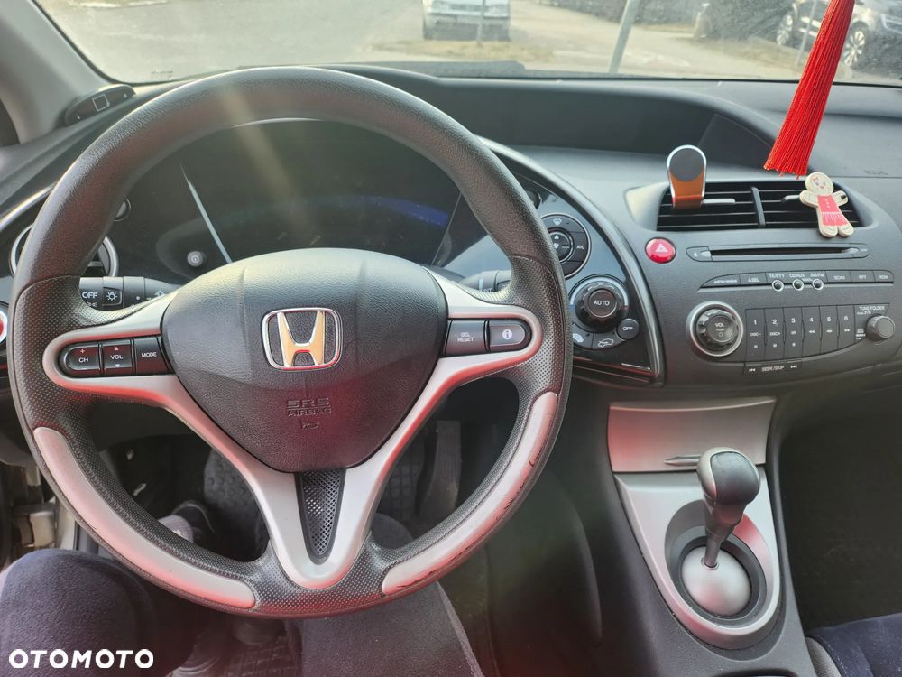 Honda Civic 1.8 Comfort - 9