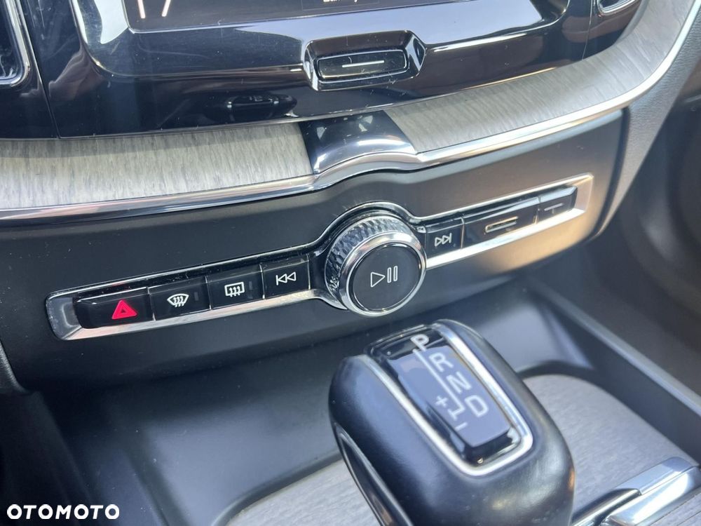 Volvo XC 60 - 21