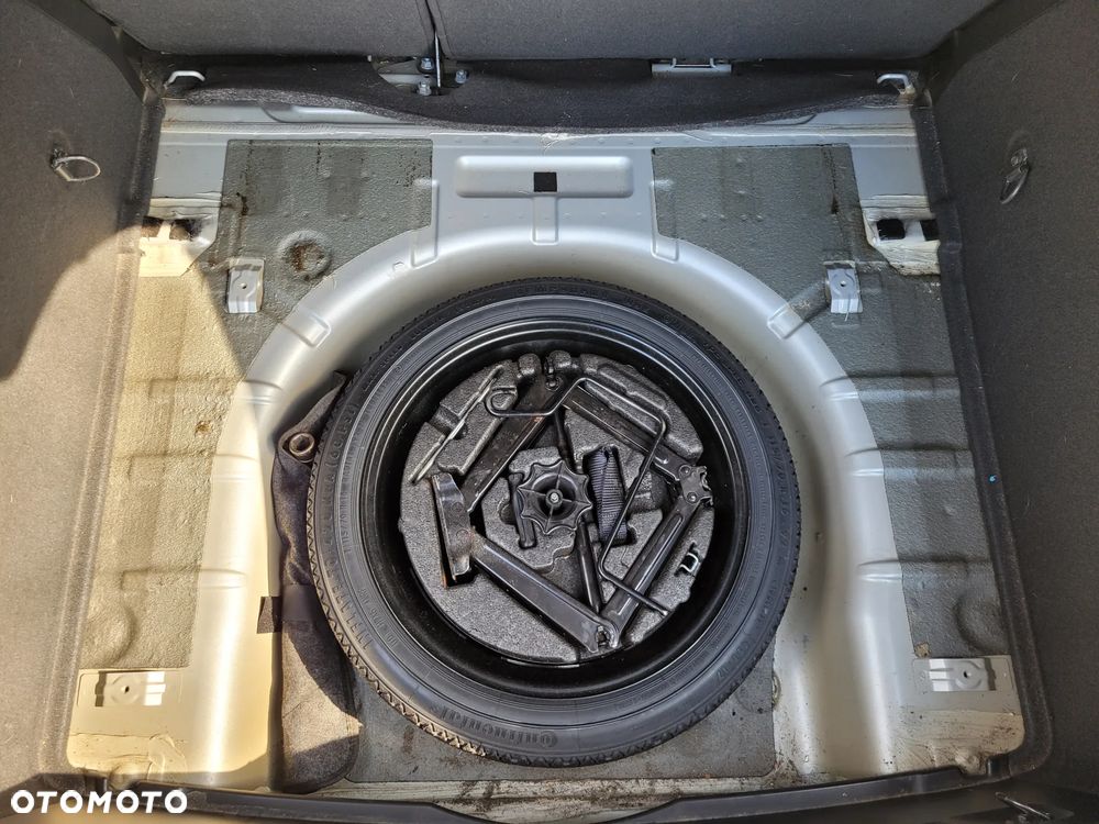 Chevrolet Cruze - 12