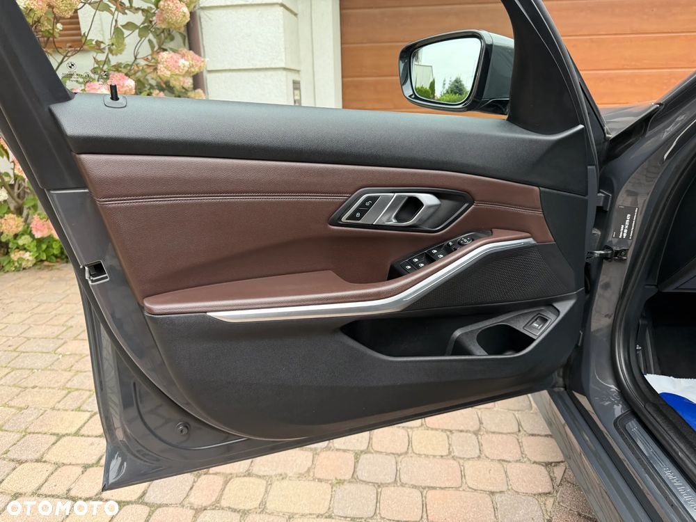 BMW Seria 3 - 27