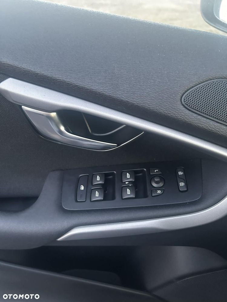 Volvo V40 2012