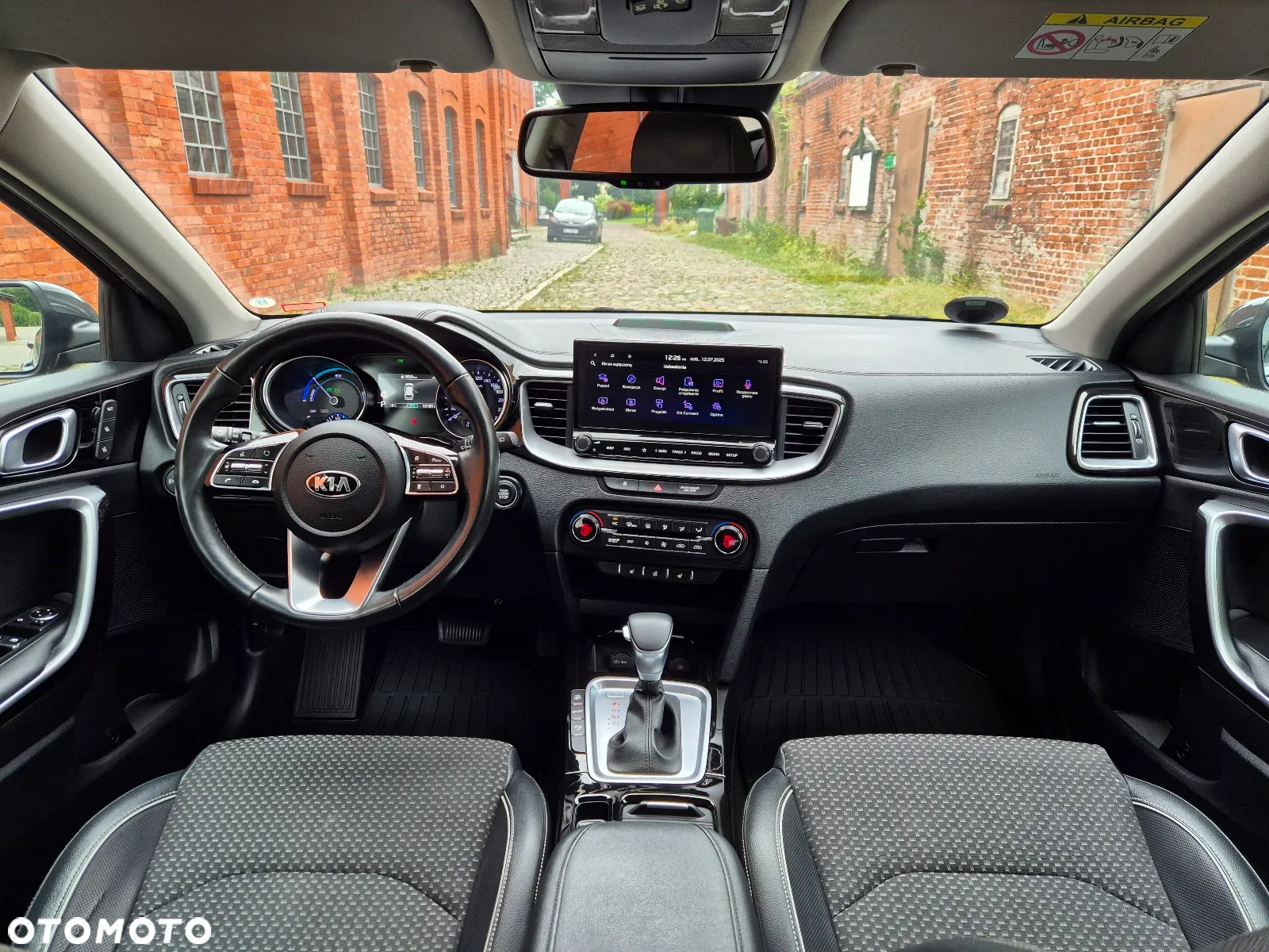 Kia Ceed - 25