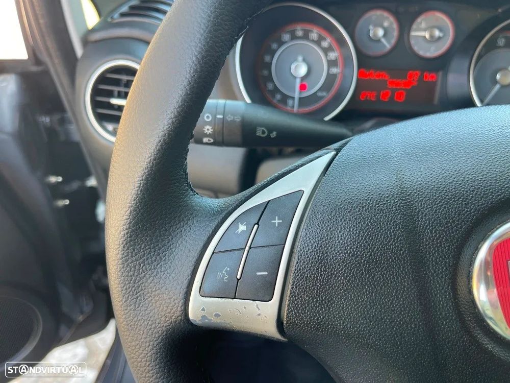 Fiat Punto 1.2 Lounge S&S - 28