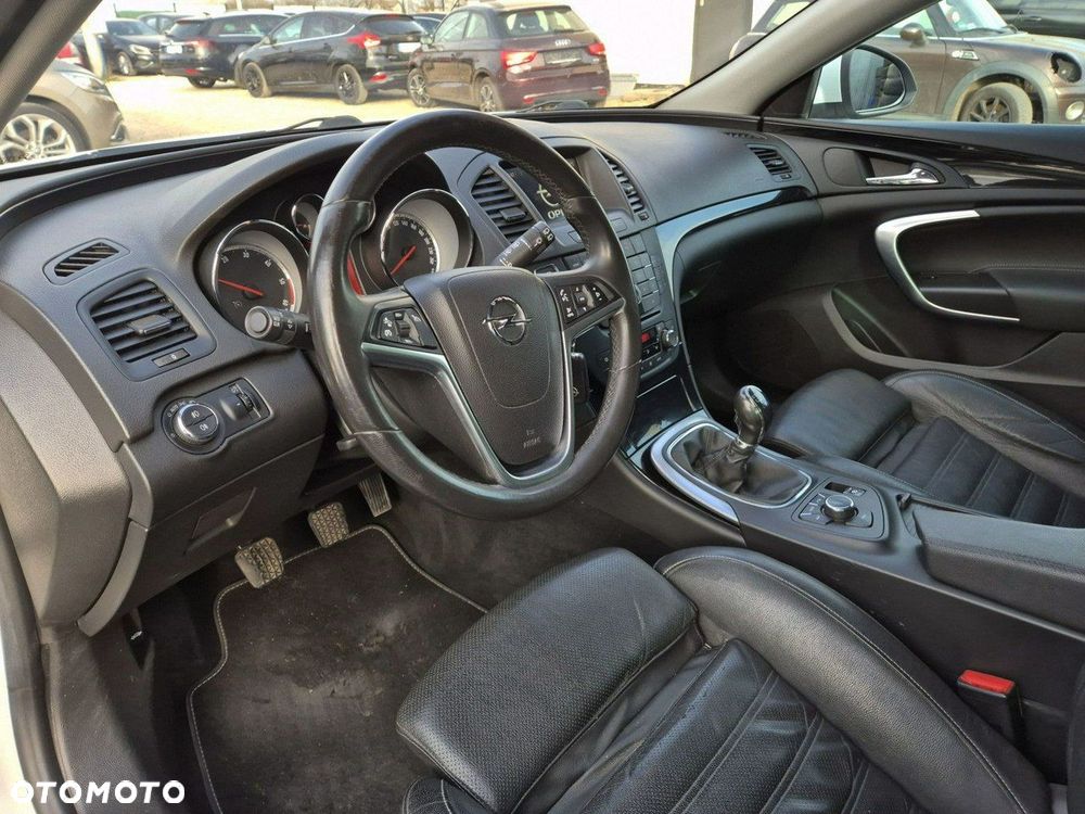 Opel Insignia - 16