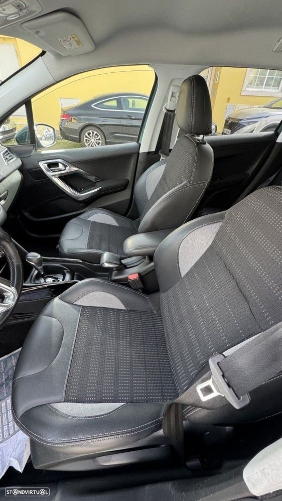 Peugeot 2008 1.2 PureTech Allure EAT6 - 9