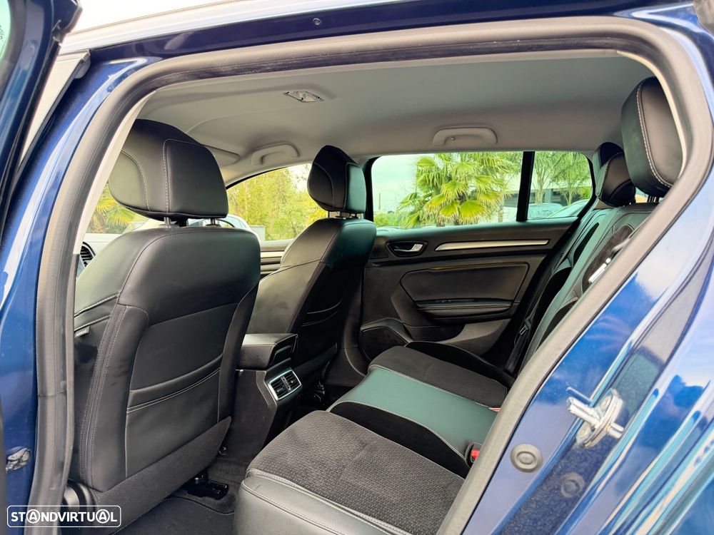 Renault Mégane Sport Tourer 1.5 Blue dCi Intens EDC - 32