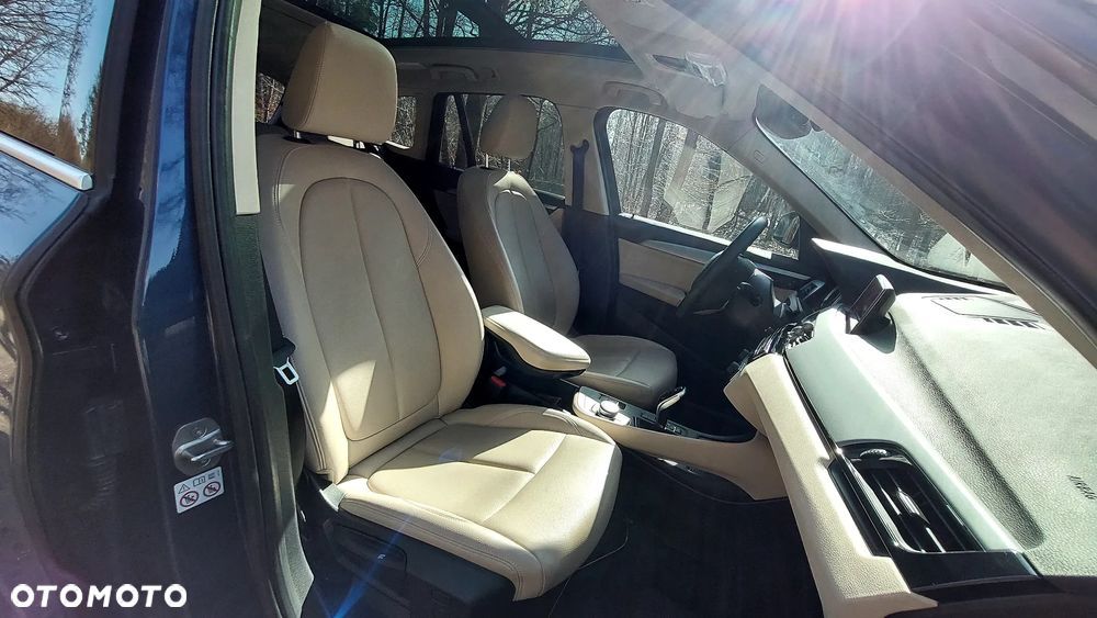 BMW X1 sDrive16d - 13
