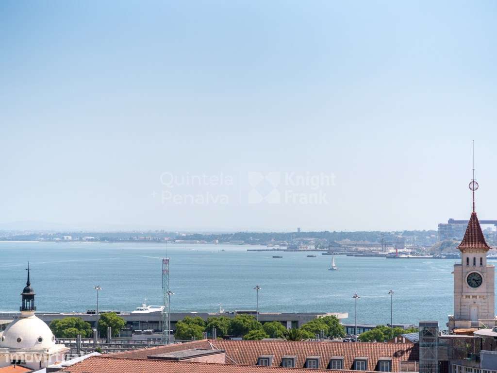 Apartamento T2 com vista Tejo na Bica/Misericórdia - Grande imagem: 2/25