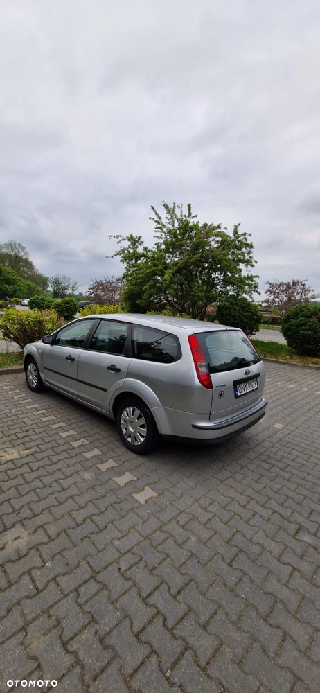 Ford Focus 1.6 TDCi DPF Ambiente - 2