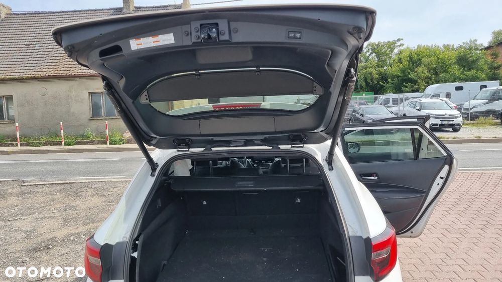 Toyota Corolla 1.8 Hybrid Comfort - 24