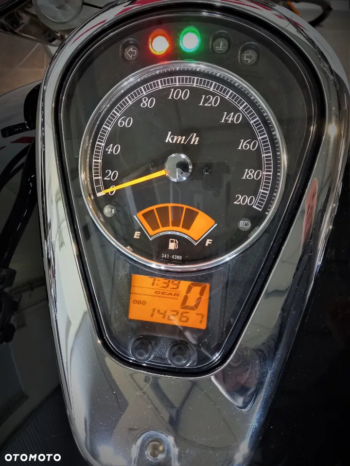 Suzuki VL 800 Volusia - Boulevard C50 - 7