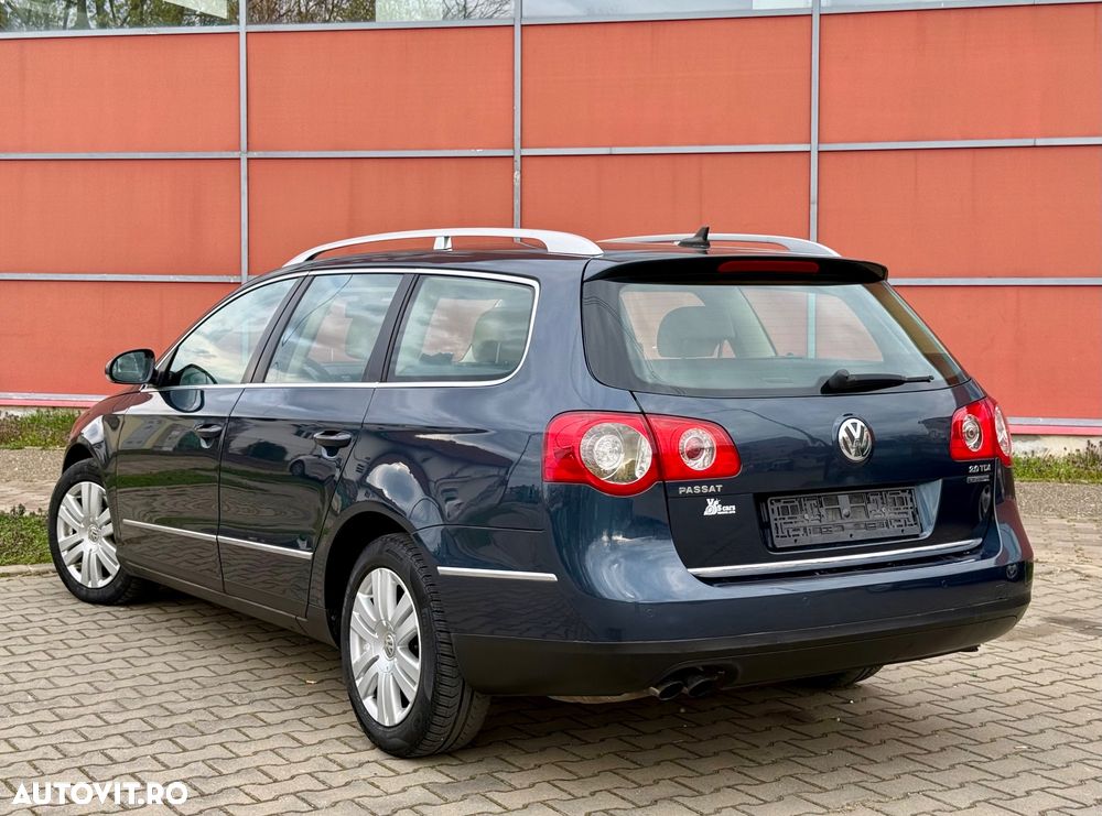 Volkswagen Passat 2.0 TDI DPF 4Motion Highline - 28