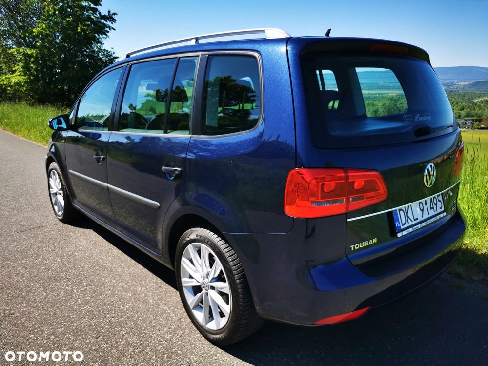 Volkswagen Touran - 17