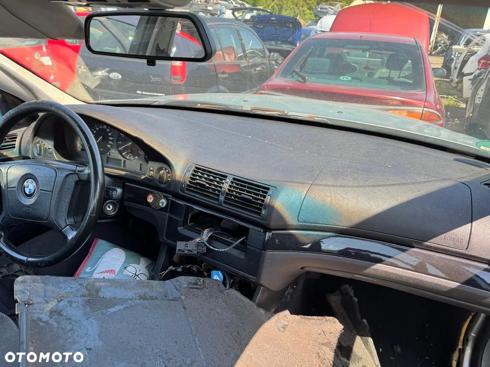 BMW E39 2.0 benzyna 150 KM 2000 r kolor:GLACIERGRUEN METALLIC- - 3