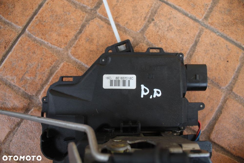 ZAMEK DRZWI PRAWY PRZÓD AUDI A4 B6 8E1837016C - 5