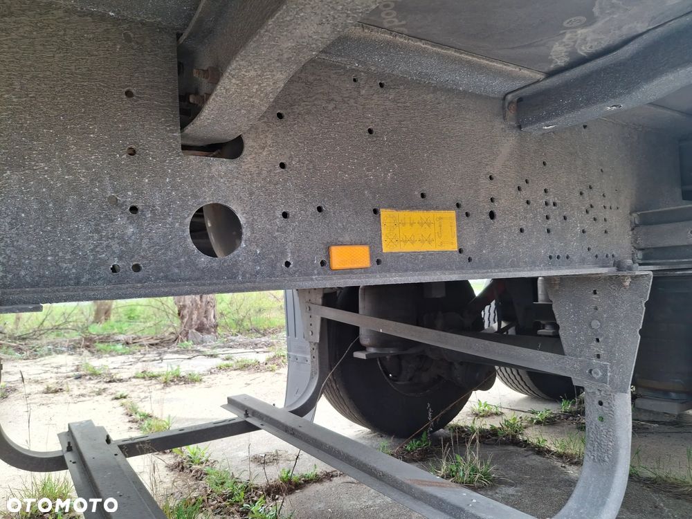 Schmitz Cargobull SKO24 - 9