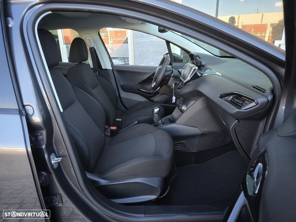 Peugeot 208 1.2 PureTech Active - 18
