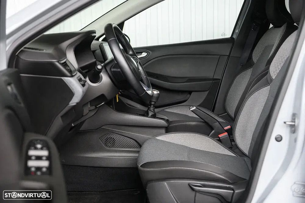 Renault Clio 1.5 Blue dCi Evolution - 32