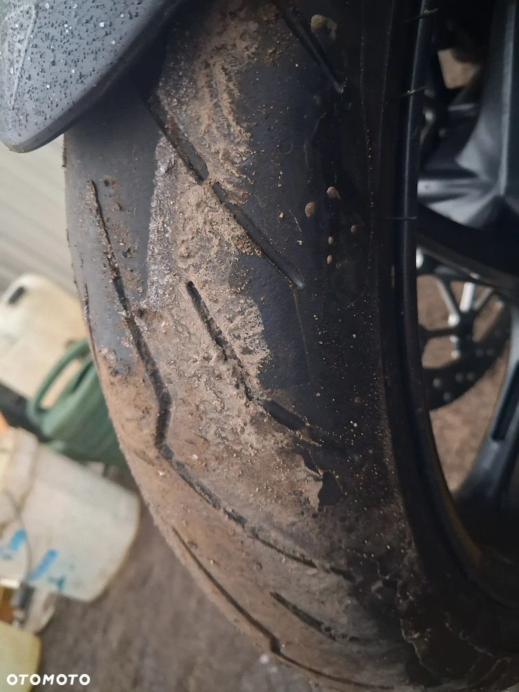 Triumph Street Triple - 21