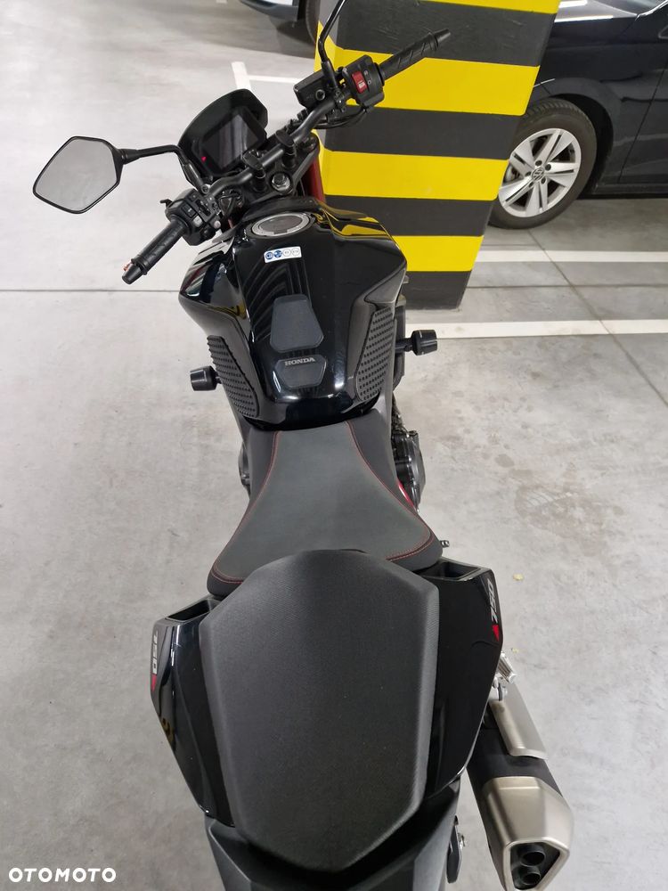 Honda Hornet - 7