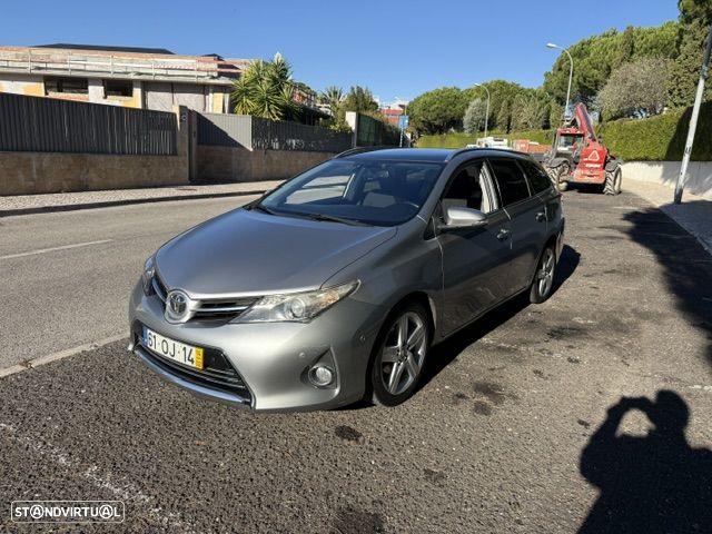 Toyota Auris Touring Sports 1.4 D-4D Exclusive+Skyview - 2