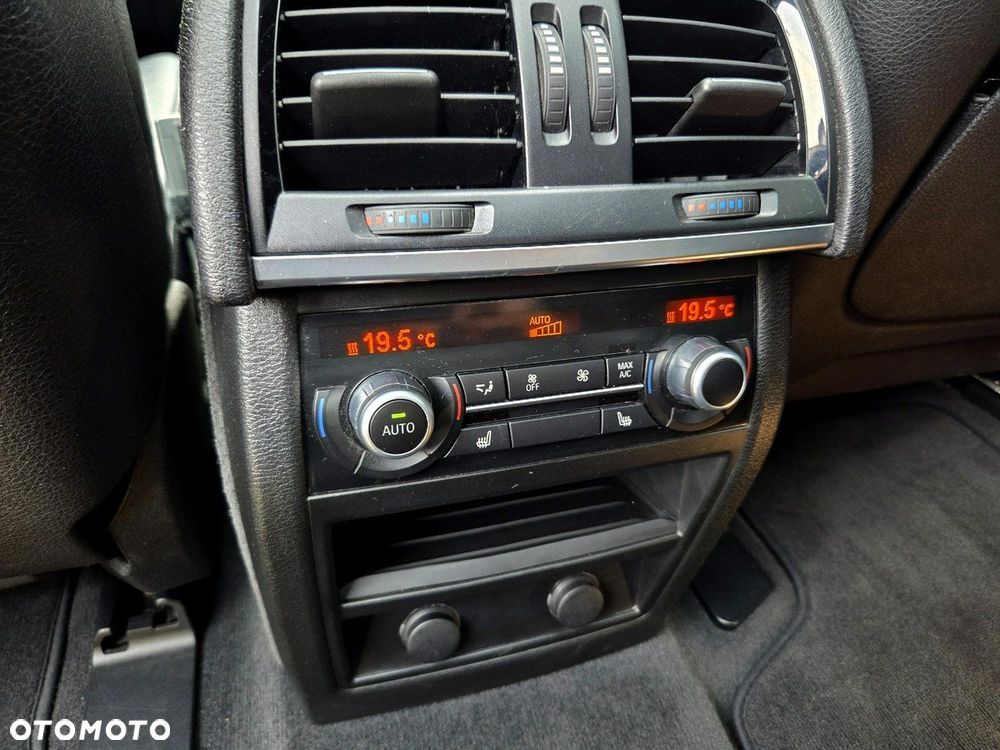 BMW X5 xDrive30d Sport-Aut - 28