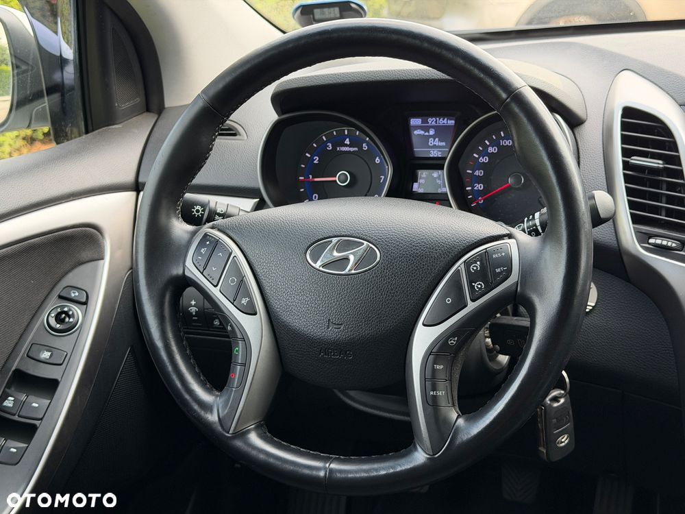 Hyundai i30 blue Kombi 1.4 YES Silver - 14