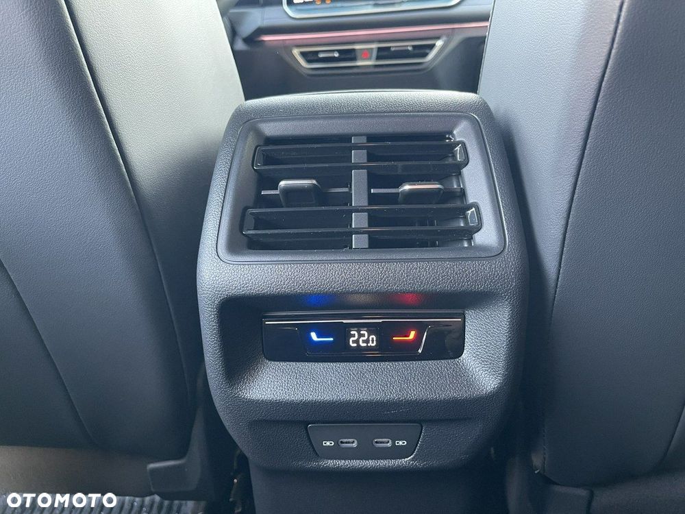 Volkswagen Tiguan - 16