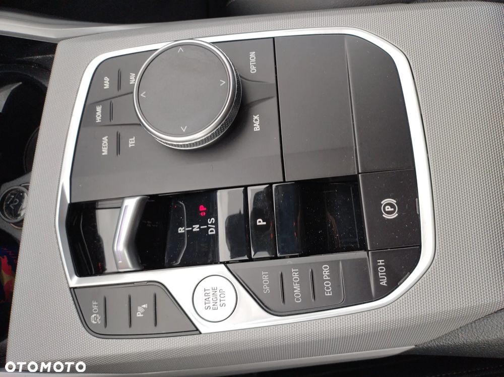 BMW Seria 3 316d mHEV - 31