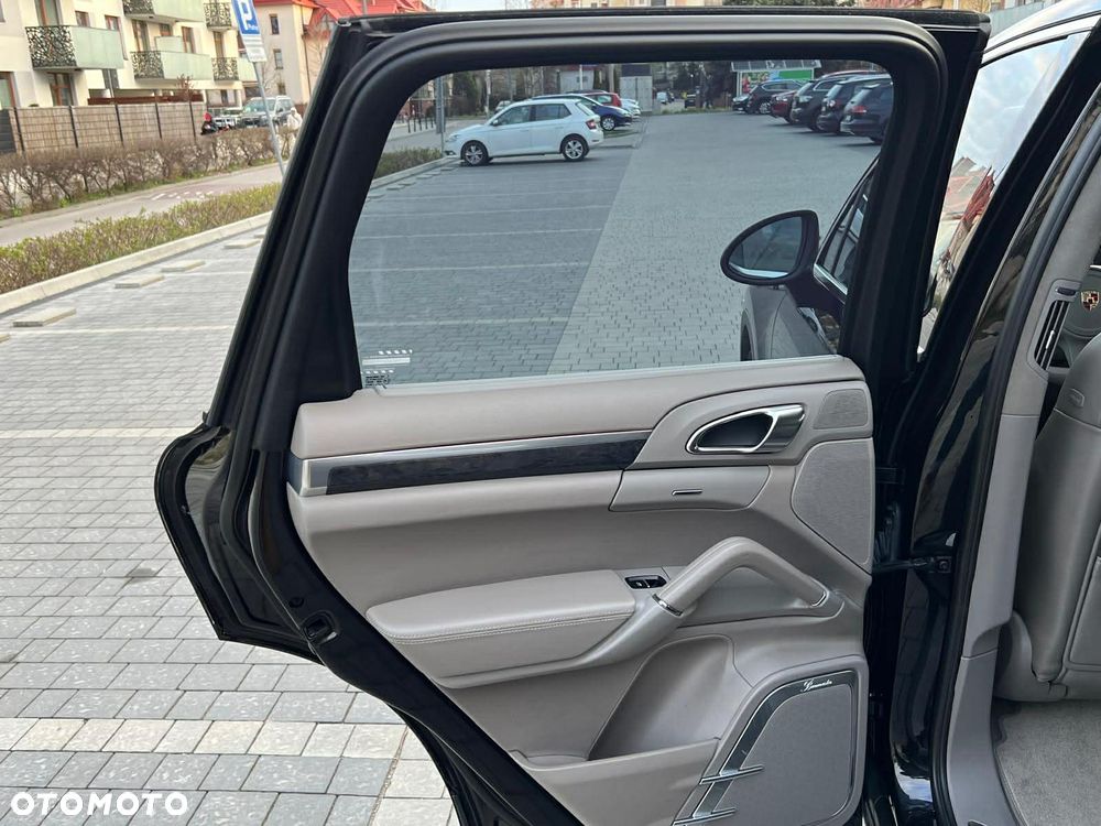 Porsche Cayenne Turbo Tiptronic S - 20
