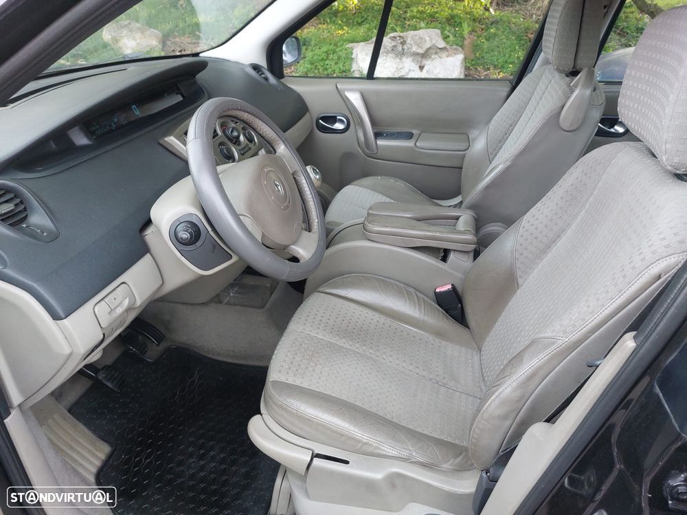 Renault Scénic 1.5 dCi Confort Privilége - 2